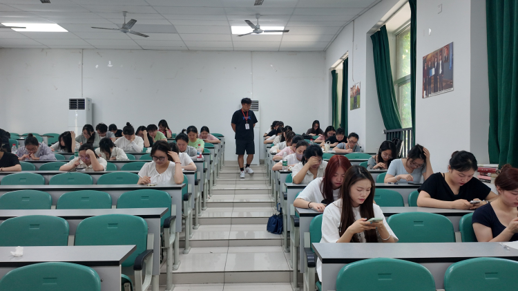 理论监考图片1 理论监考图片1