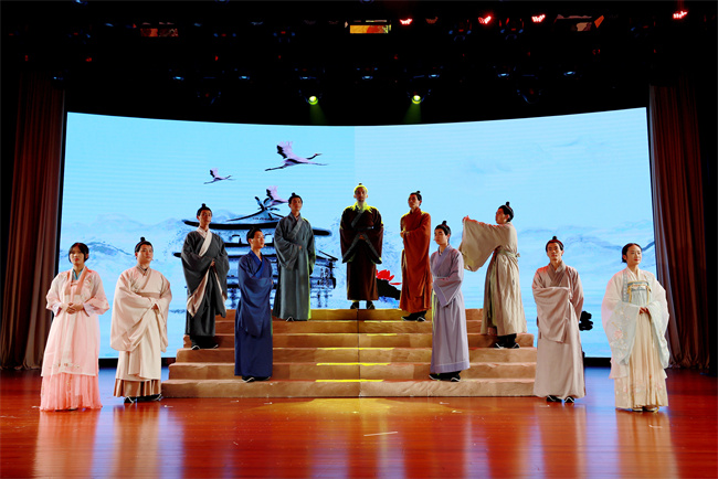 1669368842543835.jpg Beat365中文官方网站自制舞台剧 精彩演绎《天回医简》的“前世今生”