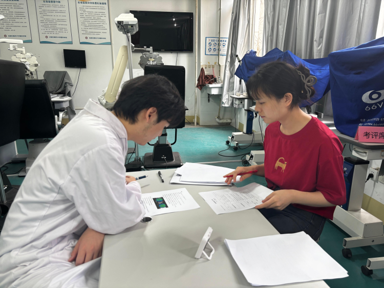 接触镜(1) 接触镜(1)